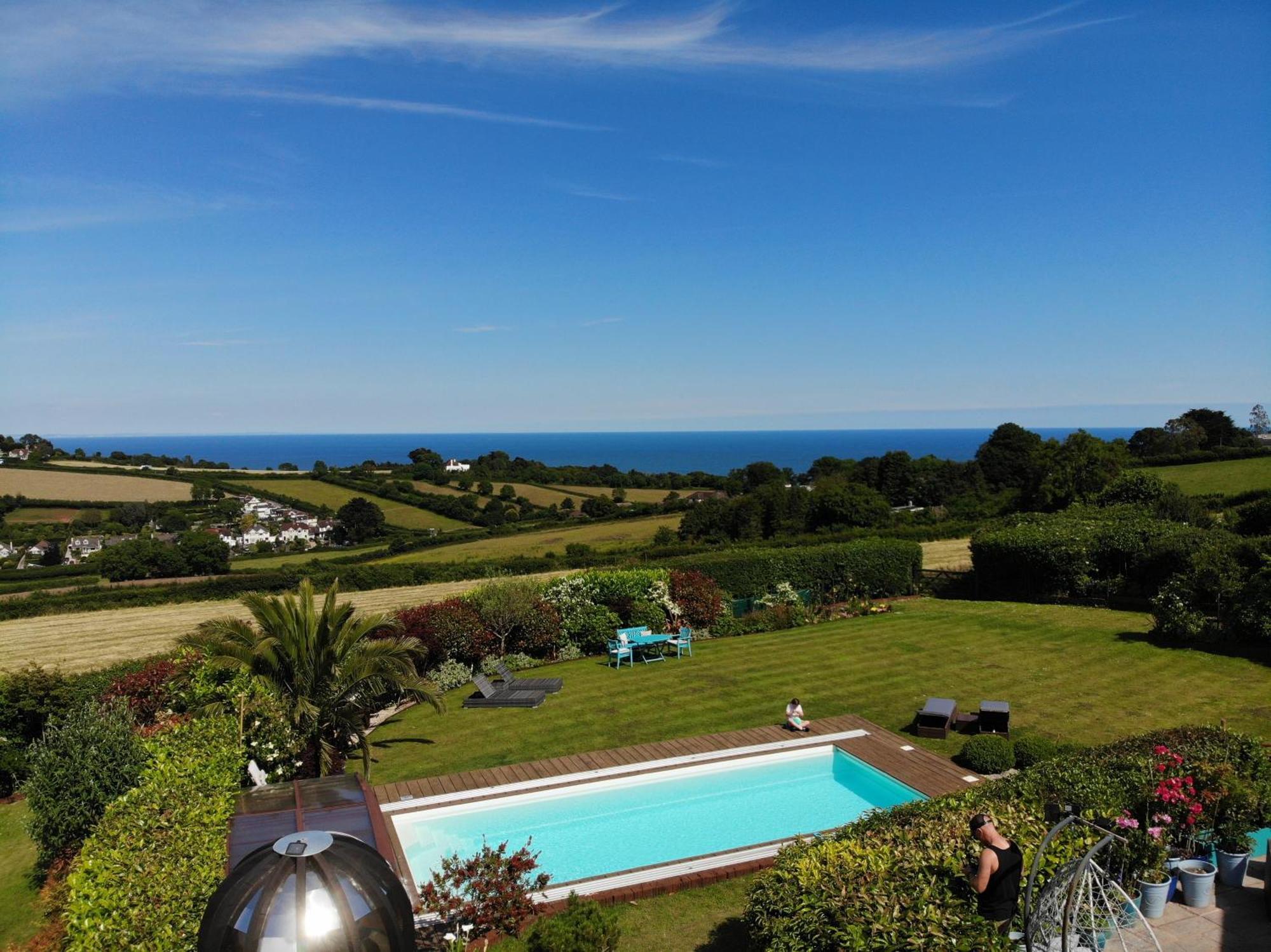 Halekulani Devon Homestay Торки Экстерьер фото